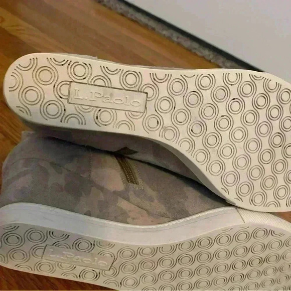 Linea Paolo Felicia Camo Wedge Bootie Sneakers, Womens Size 9 - Picture 6 of 9
